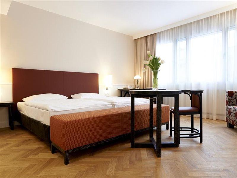 Hotel apartamentowy Singerstrasse 21-25 350m Next To St Stephen's Square Wiedeń