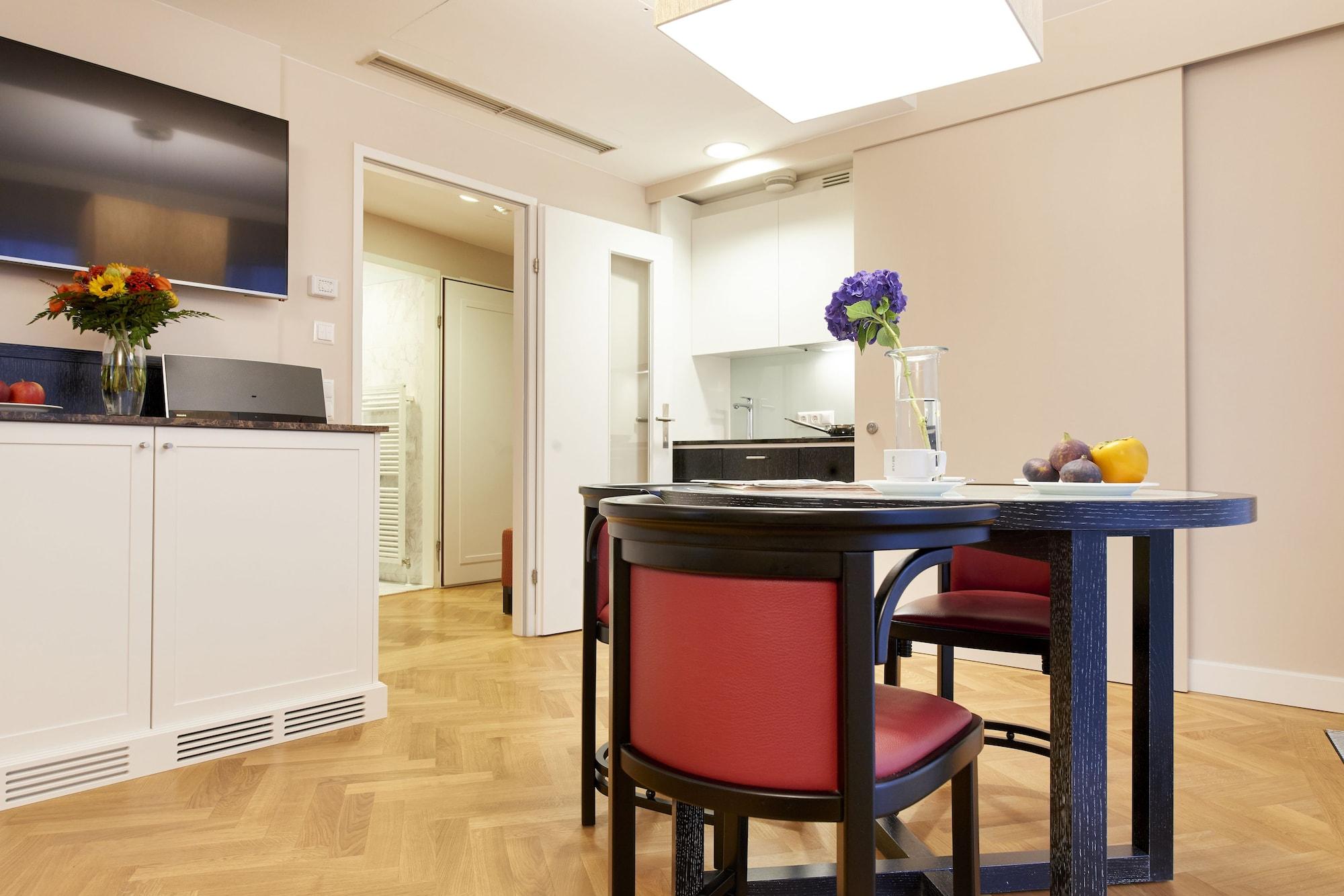 Singerstrasse 21-25 350m Next To St Stephen's Square Hotel apartamentowy 4*
