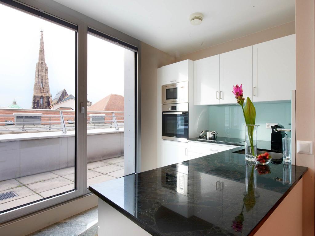 Hotel apartamentowy Singerstrasse 21-25 350m Next To St Stephen's Square